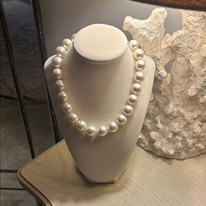 Elegant Pearl Necklace